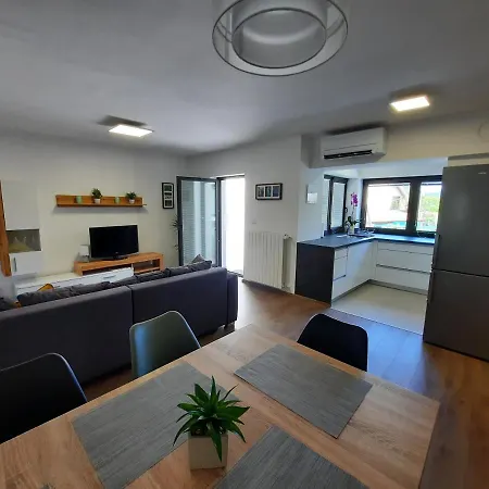 Hisa Spuntar * Bovec